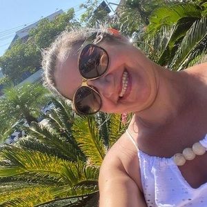 Meet your Posher, Saionara dumas